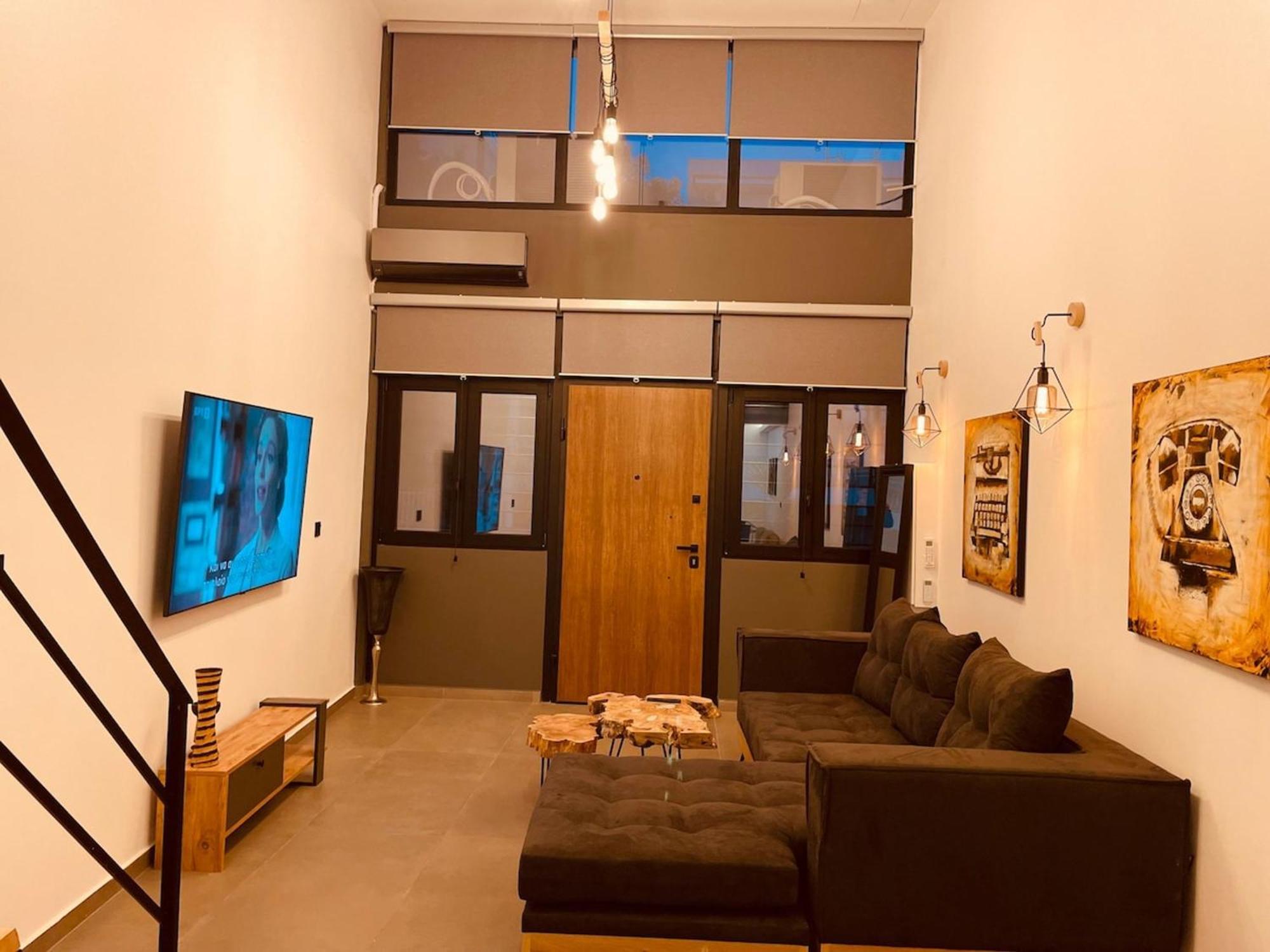 Apartment Loft -nomad Friendly # Superhost Hub# Athens