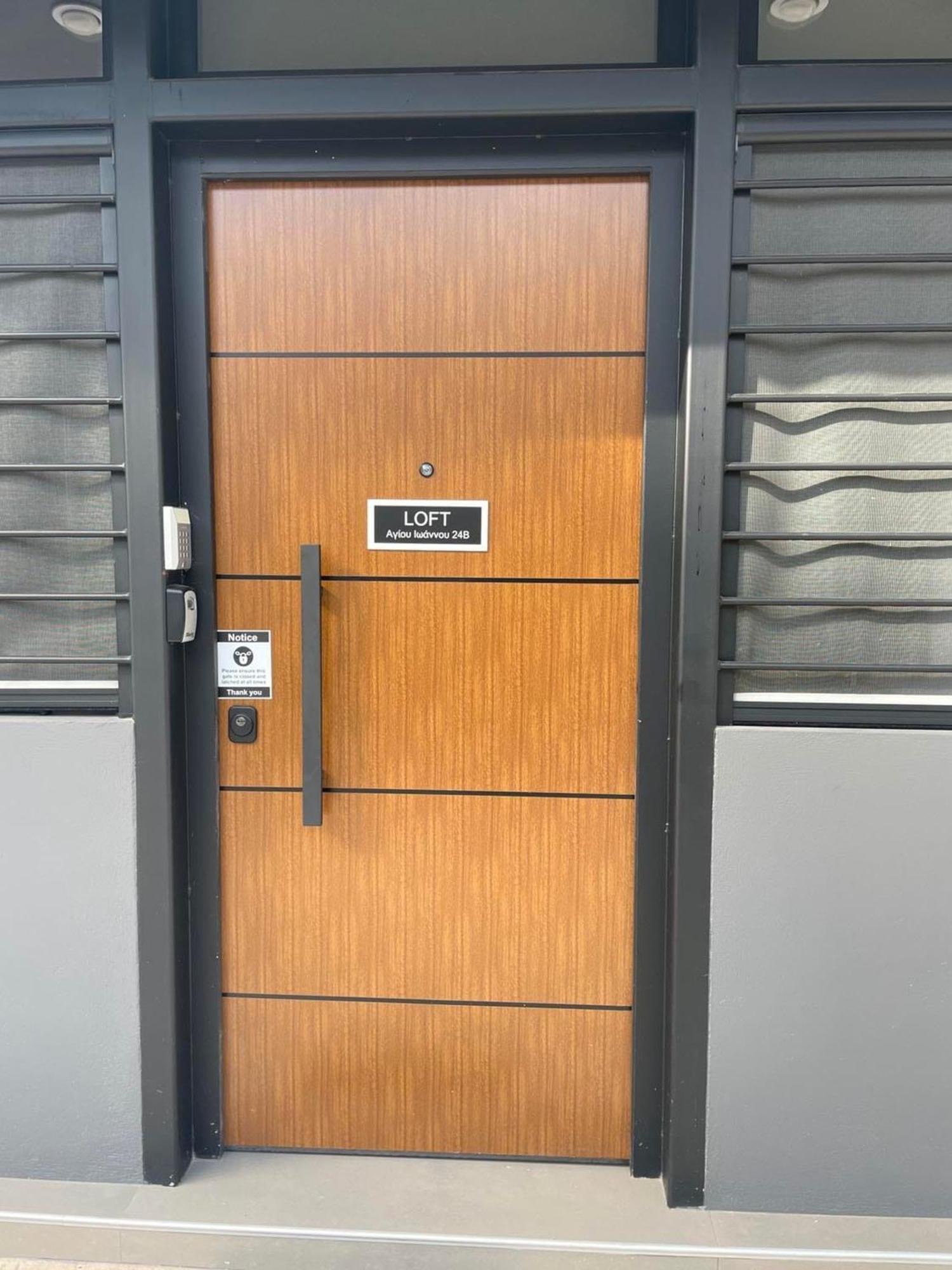 Loft -nomad Friendly # Superhost Hub# * Athene